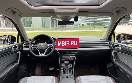 Volkswagen Tiguan II, 2022 год, 2 780 000 рублей, 4 фотография