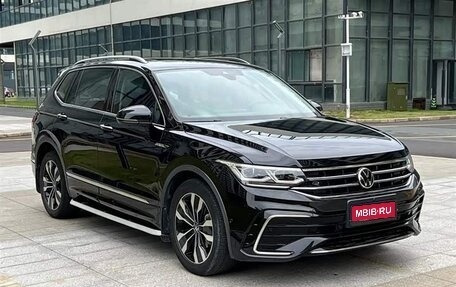 Volkswagen Tiguan II, 2022 год, 2 780 000 рублей, 3 фотография
