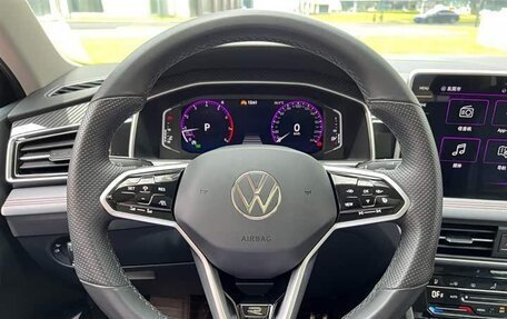 Volkswagen Tiguan II, 2022 год, 2 780 000 рублей, 6 фотография