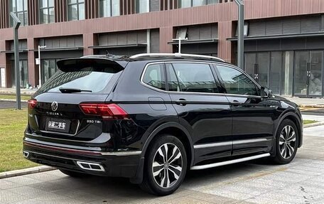 Volkswagen Tiguan II, 2022 год, 2 780 000 рублей, 10 фотография