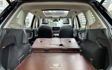 Volkswagen Tiguan II, 2022 год, 2 780 000 рублей, 17 фотография
