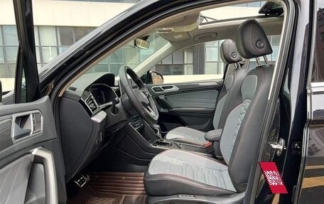 Volkswagen Tiguan II, 2022 год, 2 780 000 рублей, 14 фотография