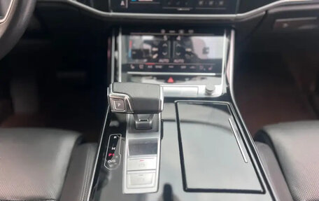 Audi A8, 2021 год, 5 900 000 рублей, 18 фотография