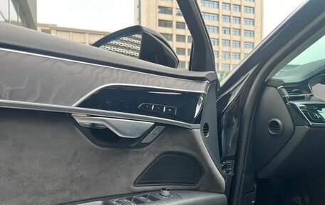 Audi A8, 2021 год, 5 900 000 рублей, 28 фотография