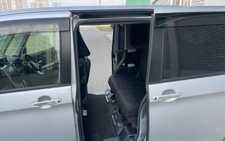 Toyota Roomy I, 2019 год, 1 250 000 рублей, 14 фотография