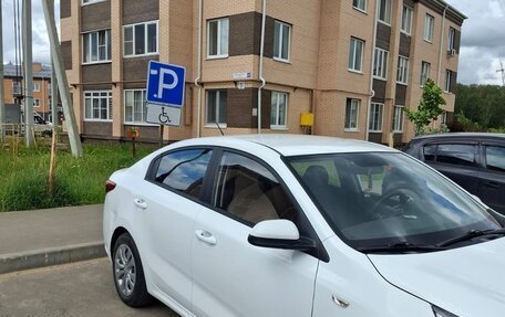 KIA Rio IV, 2019 год, 1 100 000 рублей, 5 фотография