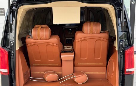 Mercedes-Benz Vito, 2019 год, 6 500 000 рублей, 39 фотография