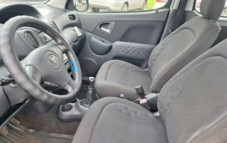 Toyota Yaris Verso, 2003 год, 199 000 рублей, 10 фотография