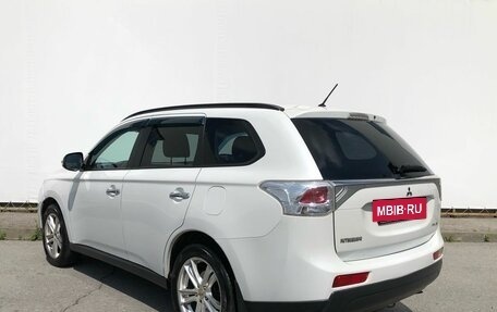 Mitsubishi Outlander III рестайлинг 3, 2012 год, 1 315 000 рублей, 4 фотография