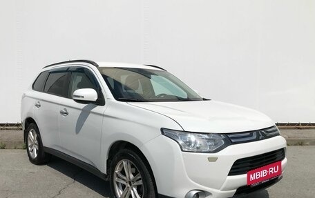 Mitsubishi Outlander III рестайлинг 3, 2012 год, 1 315 000 рублей, 3 фотография