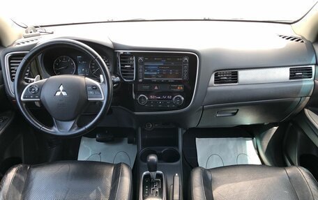 Mitsubishi Outlander III рестайлинг 3, 2012 год, 1 315 000 рублей, 10 фотография