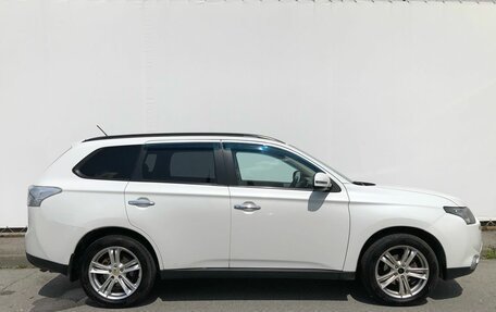 Mitsubishi Outlander III рестайлинг 3, 2012 год, 1 315 000 рублей, 8 фотография