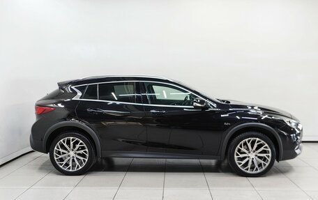 Infiniti QX30, 2017 год, 2 098 000 рублей, 5 фотография