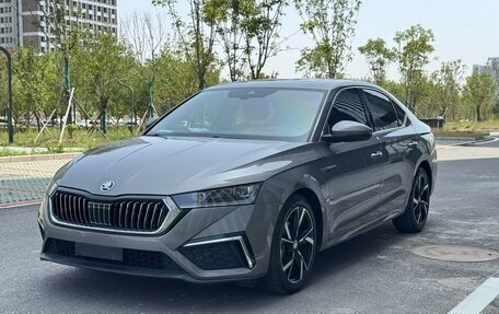 Skoda Octavia IV, 2021 год, 1 580 006 рублей, 1 фотография