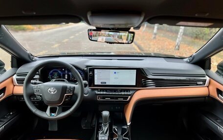 Toyota Camry, 2025 год, 4 390 000 рублей, 10 фотография