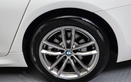 BMW 5 серия, 2019 год, 2 943 000 рублей, 15 фотография