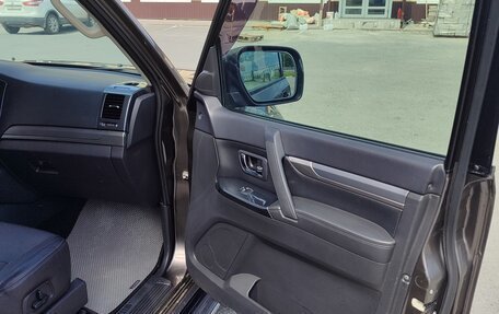 Mitsubishi Pajero IV, 2015 год, 3 100 000 рублей, 33 фотография
