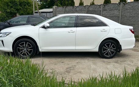 Toyota Camry, 2015 год, 1 680 000 рублей, 4 фотография