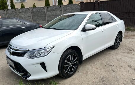 Toyota Camry, 2015 год, 1 680 000 рублей, 5 фотография