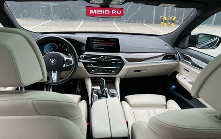 BMW 6 серия, 2018 год, 4 000 000 рублей, 26 фотография