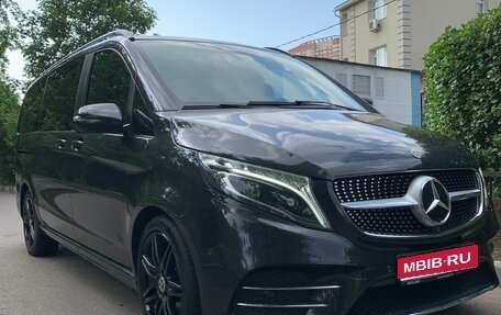 Mercedes-Benz V-Класс, 2020 год, 6 600 000 рублей, 1 фотография