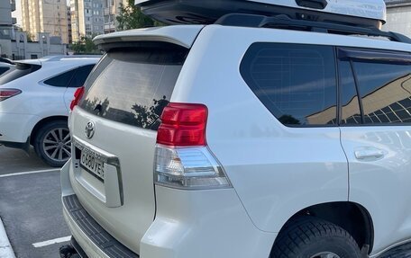 Toyota Land Cruiser Prado 150 рестайлинг 2, 2009 год, 3 100 000 рублей, 2 фотография