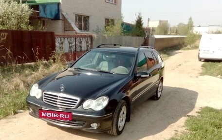 Mercedes-Benz C-Класс, 2005 год, 720 000 рублей, 2 фотография