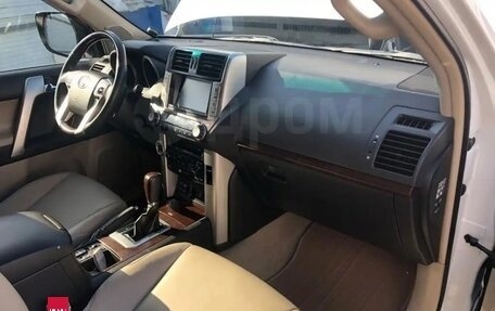 Toyota Land Cruiser Prado 150 рестайлинг 2, 2009 год, 3 100 000 рублей, 9 фотография