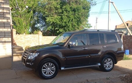 Mitsubishi Pajero IV, 2017 год, 2 500 000 рублей, 4 фотография