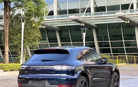 Porsche Macan I рестайлинг, 2022 год, 5 600 000 рублей, 4 фотография