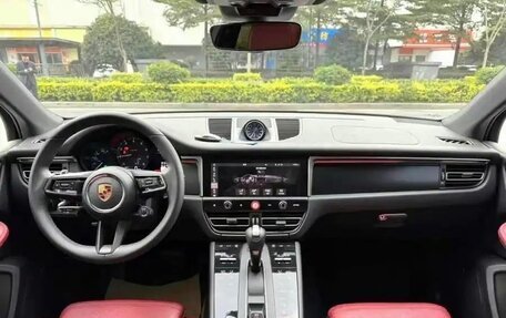 Porsche Macan I рестайлинг, 2022 год, 5 600 000 рублей, 7 фотография