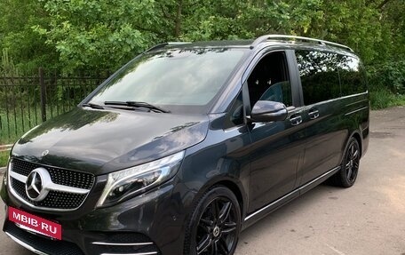 Mercedes-Benz V-Класс, 2020 год, 6 600 000 рублей, 3 фотография