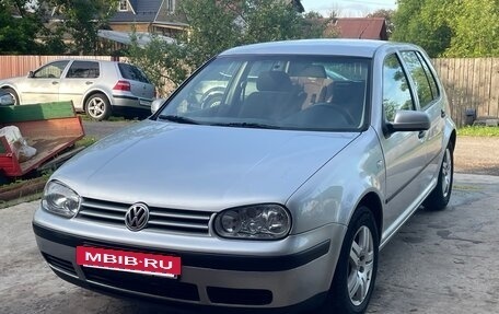 Volkswagen Golf IV, 2002 год, 369 990 рублей, 2 фотография