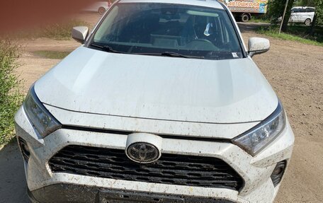 Toyota RAV4, 2021 год, 3 450 000 рублей, 5 фотография