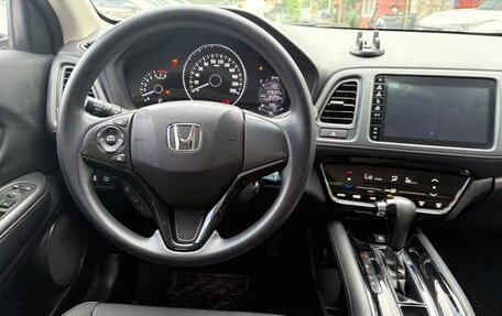 Honda Vezel, 2021 год, 1 400 030 рублей, 17 фотография