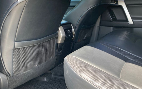 Toyota Land Cruiser Prado 150 рестайлинг 2, 2013 год, 2 980 000 рублей, 15 фотография