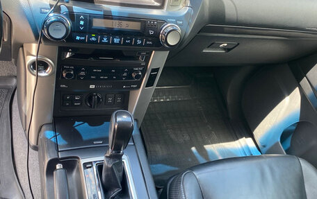 Toyota Land Cruiser Prado 150 рестайлинг 2, 2013 год, 2 980 000 рублей, 10 фотография