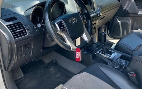 Toyota Land Cruiser Prado 150 рестайлинг 2, 2013 год, 2 980 000 рублей, 9 фотография