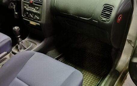 Mitsubishi Carisma I, 2003 год, 290 000 рублей, 1 фотография