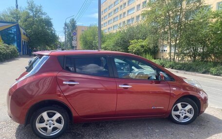 Nissan Leaf I, 2014 год, 637 000 рублей, 2 фотография