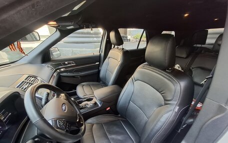 Ford Explorer VI, 2019 год, 2 800 000 рублей, 16 фотография