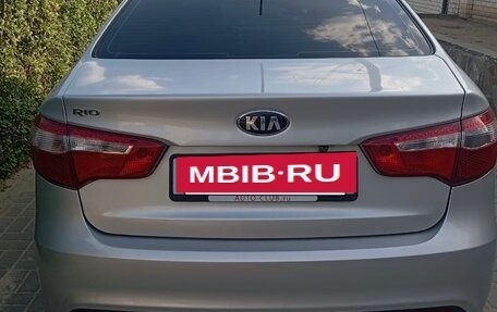 KIA Rio III рестайлинг, 2013 год, 900 000 рублей, 2 фотография