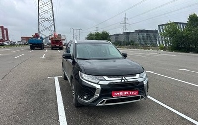 Mitsubishi Outlander III рестайлинг 3, 2021 год, 2 450 000 рублей, 1 фотография