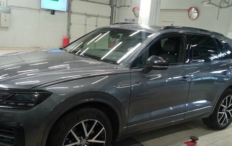Volkswagen Touareg III, 2019 год, 5 100 000 рублей, 1 фотография