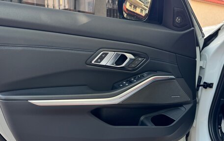 BMW 3 серия, 2020 год, 4 490 000 рублей, 18 фотография