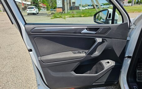 Volkswagen Tiguan II, 2019 год, 2 140 000 рублей, 17 фотография