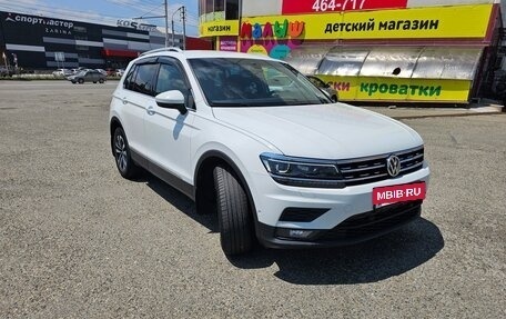 Volkswagen Tiguan II, 2019 год, 2 140 000 рублей, 16 фотография