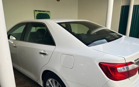 Toyota Camry, 2013 год, 2 200 000 рублей, 2 фотография
