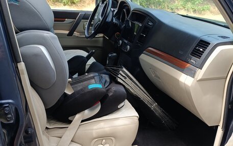 Mitsubishi Pajero IV, 2008 год, 2 200 000 рублей, 10 фотография
