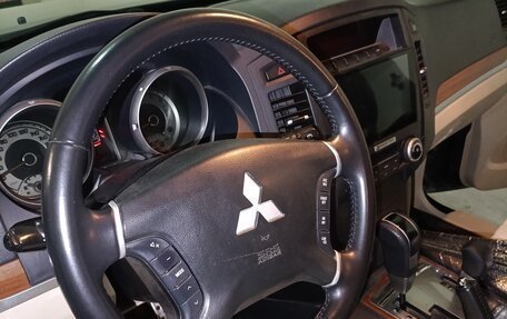Mitsubishi Pajero IV, 2008 год, 2 200 000 рублей, 26 фотография